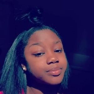 Meet your Posher, Mara